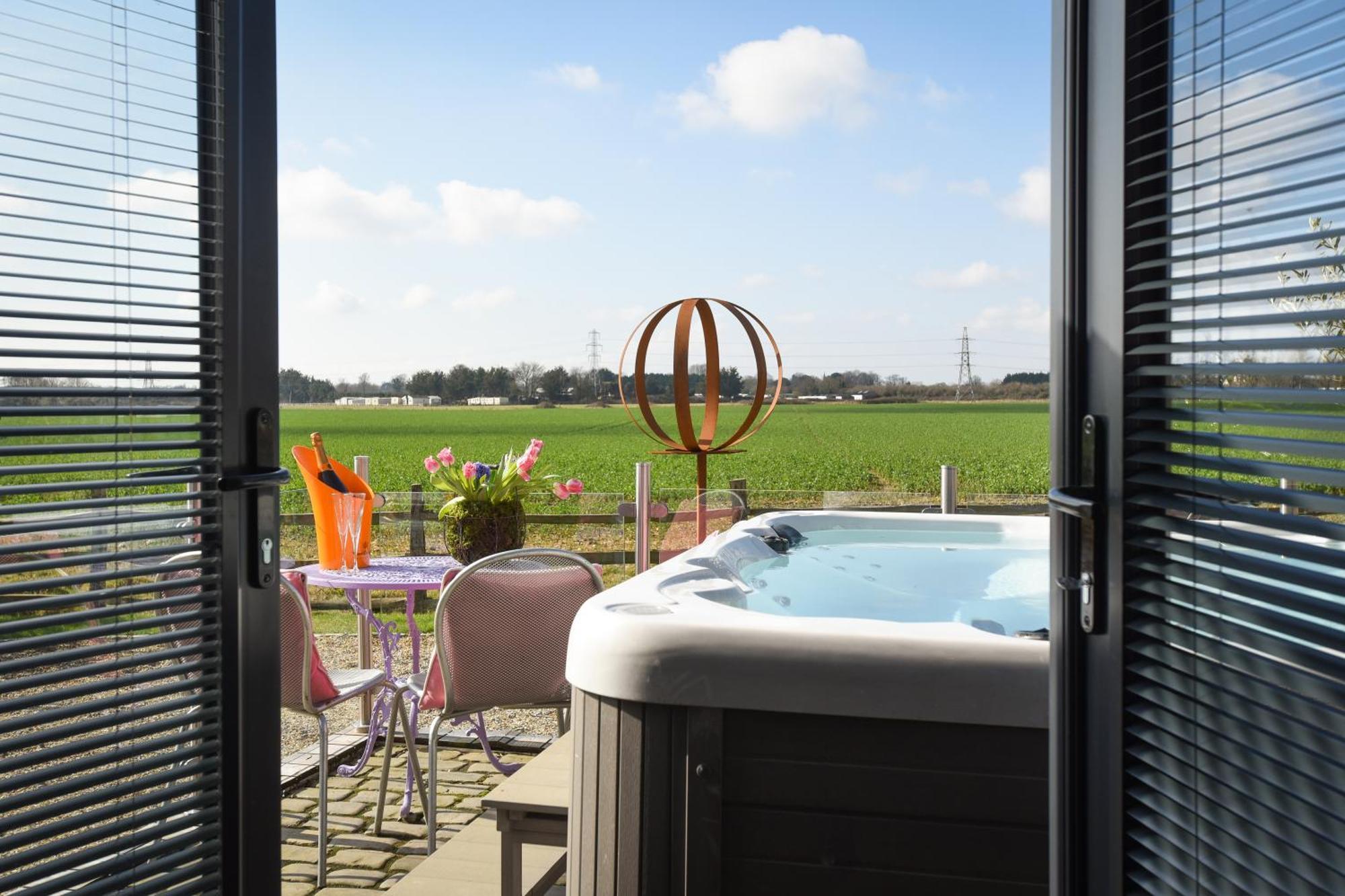 Air Maison - The Cow Shed Wow Factor Countryside Retreat Westbourne  Ngoại thất bức ảnh