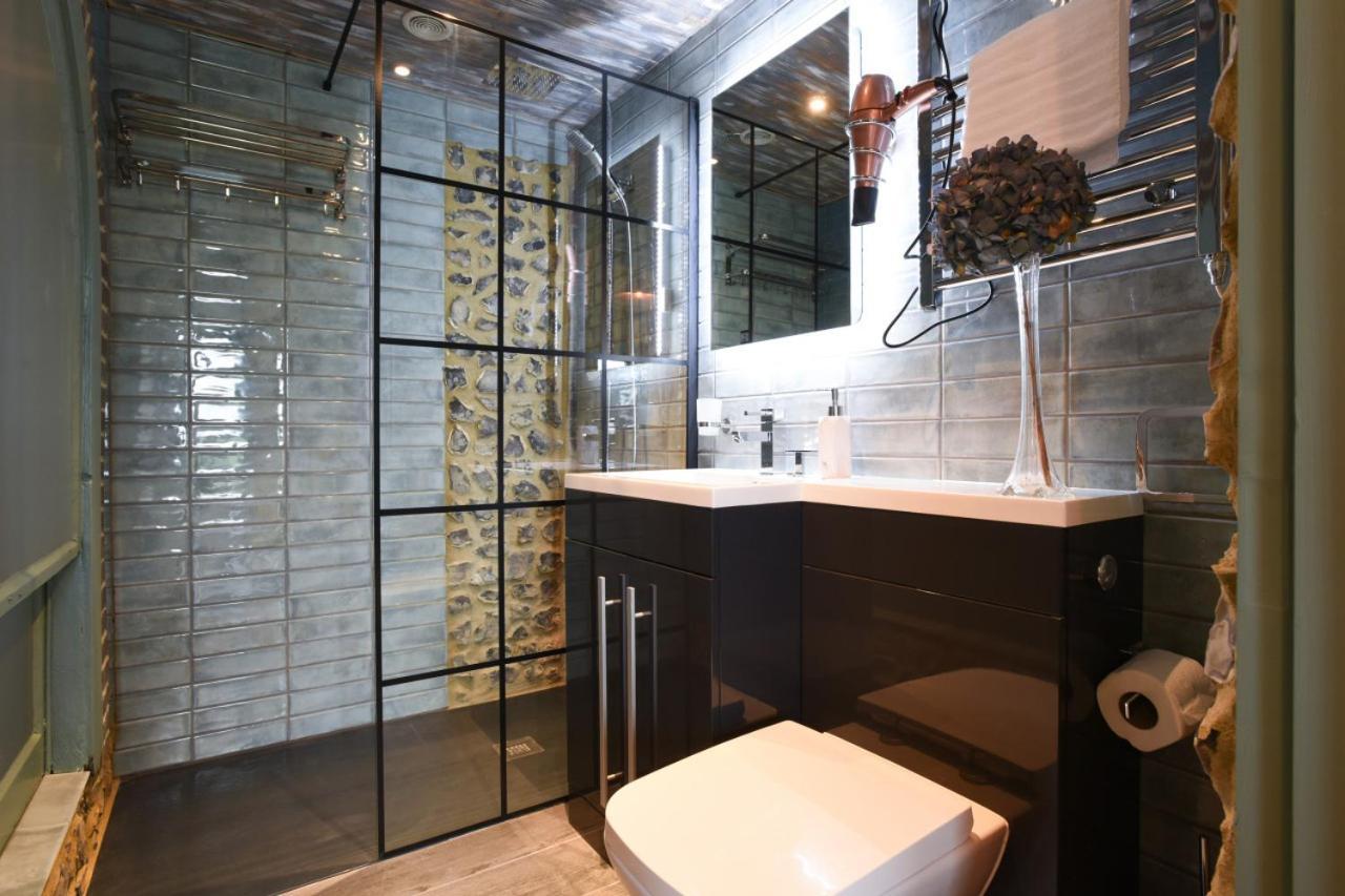 Air Maison - The Cow Shed Wow Factor Countryside Retreat Westbourne  Ngoại thất bức ảnh
